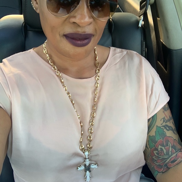 Meet your Posher, Simone - Picture 3 of 4